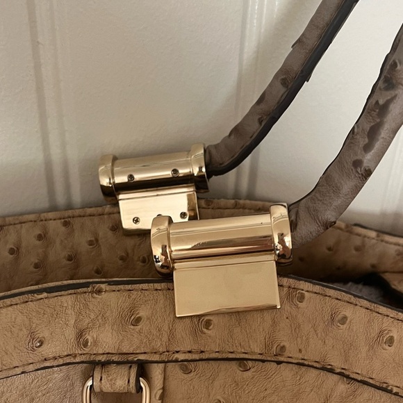 IVANKA TRUMP Beige Faux Ostrich Vegan Leather Shoulder Bag - Picture 5 of 16
